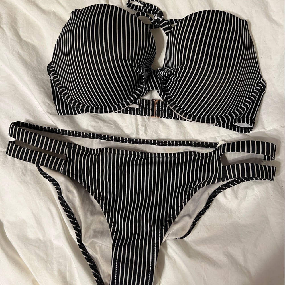 Shade & Shore black/white stripe bikini size 34 DD